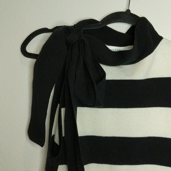 Robert Rodriguez Striped One Shoulder Sweater H2 - Picture 5 of 7